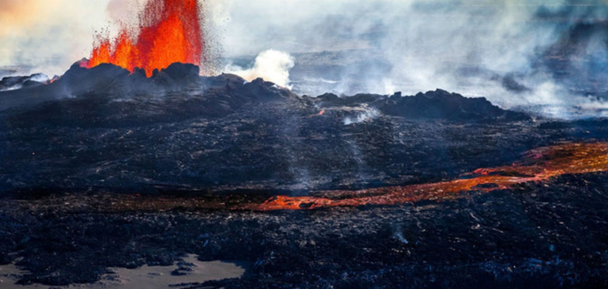 Восхитительное огненное шоу вулкана Бардарбунга