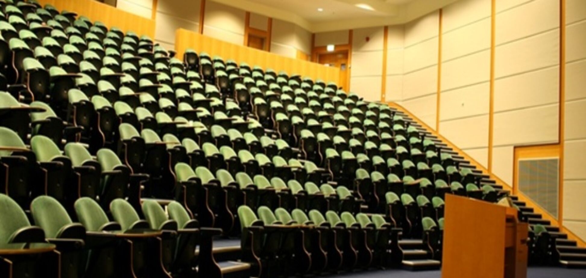 В Луганских университетах кафедру украинской филологии заменят на кафедру русской