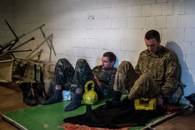 Названы фамилии освобожденных из плена 10 военных территориальных батальонов