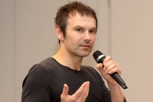 Мика Ньютон и Притула рады отказу Украины от 'Евровидения', а Вакарчук – в шоке