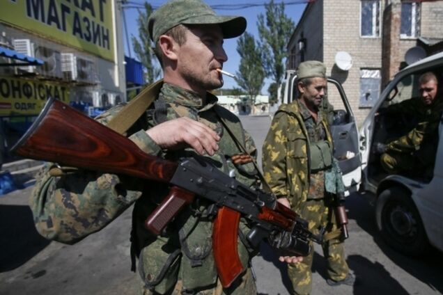 В Донецке террористы похитили двух пассажиров автобуса