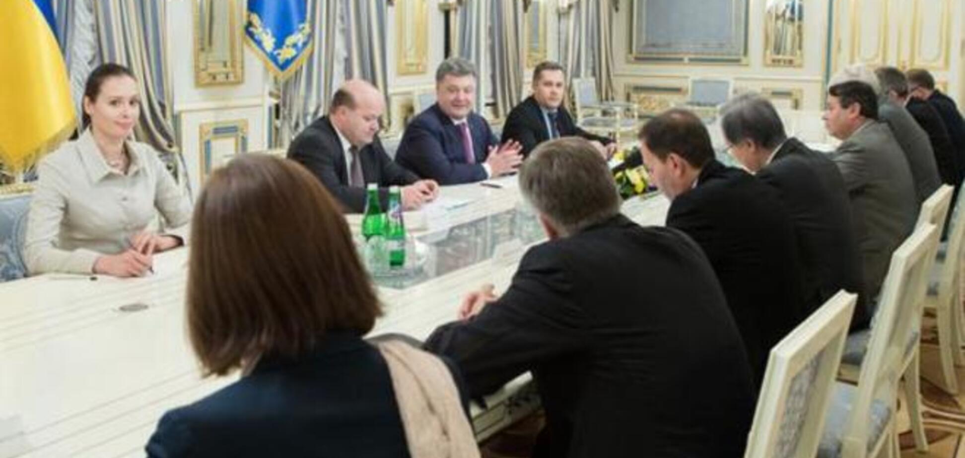 Порошенко рассказал, что нужно для достижения мира на Донбассе