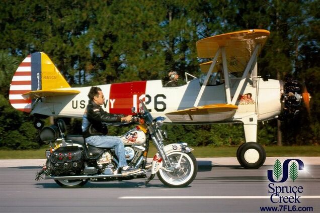 Необычный город, где у каждого жителя есть самолет