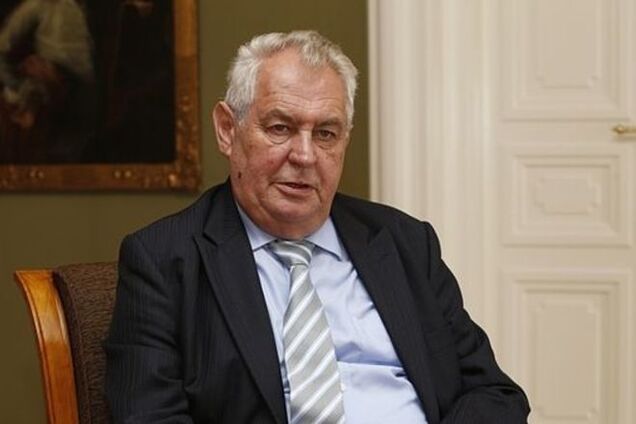 Глава Чехии получил письмо с белым порошком и угрозами