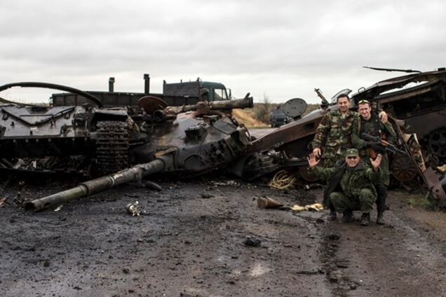 В сети появились фото разбитой техники АТО в Новокатериновке