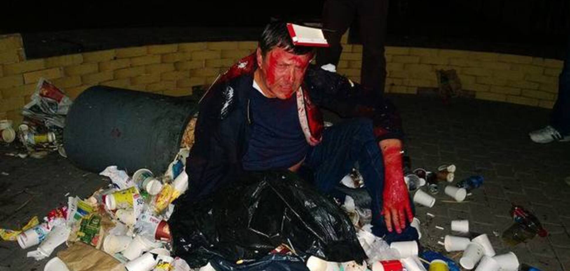 Нардепа Пилипишина бросили в мусор и облили краской: опубликовано фото