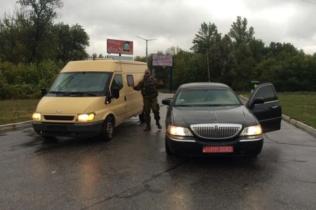 Боевик 'Новороссии' похвастался захваченным лимузином Таруты
