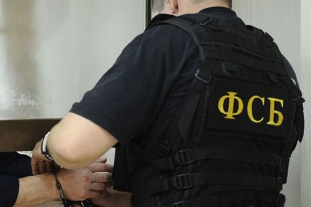 ФСБ преследует украинцев в России, угрожает лишением родительских прав и увольняет с работы