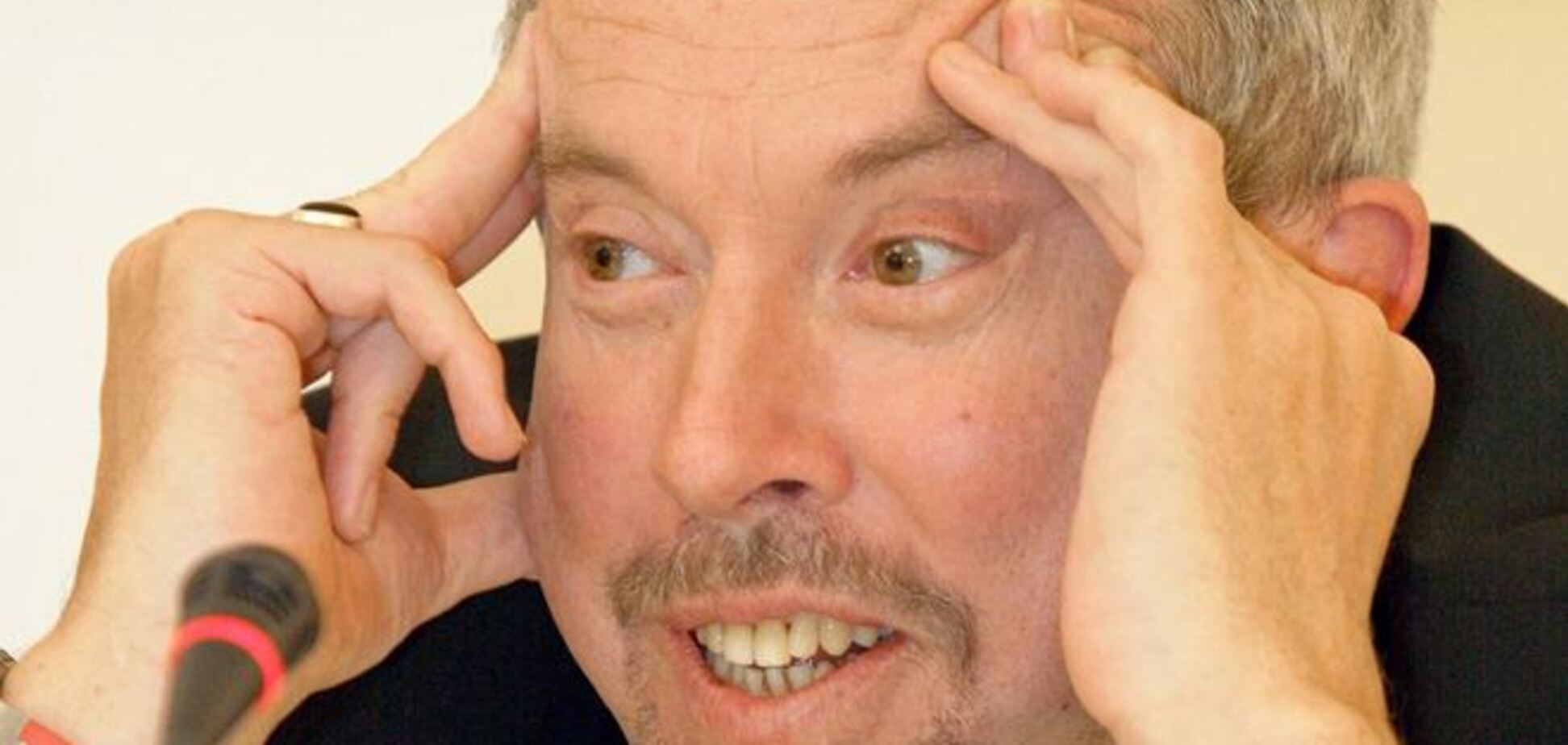 Минкульт РФ назвал 'неэффективными' действия лимоновцев на концерте Макаревича