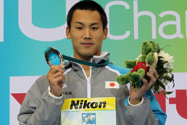 Чемпиона по плаванию выгнали со сборной за кражу видеокамеры
