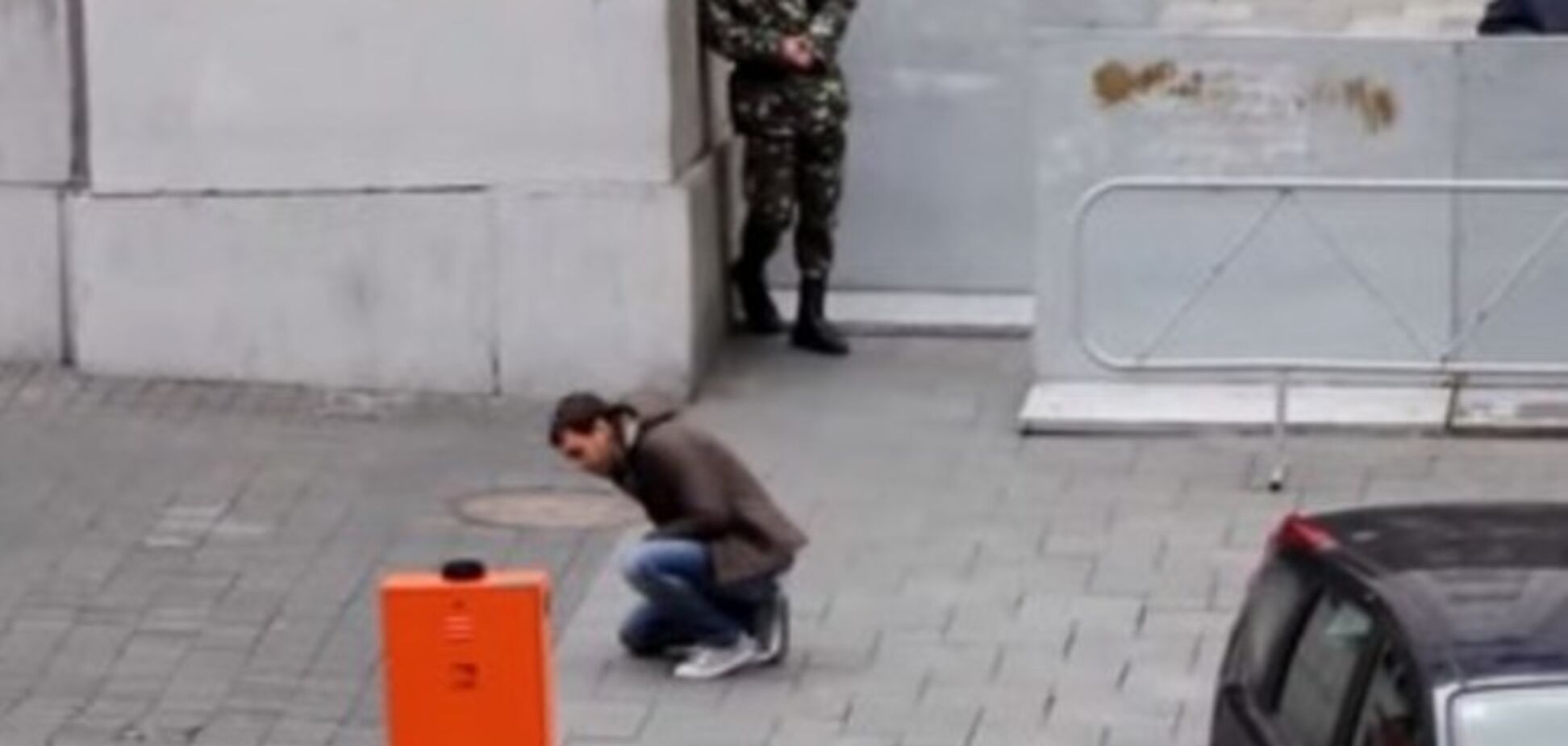 В Киеве повторили скандальный эксперимент 'Человеку плохо'