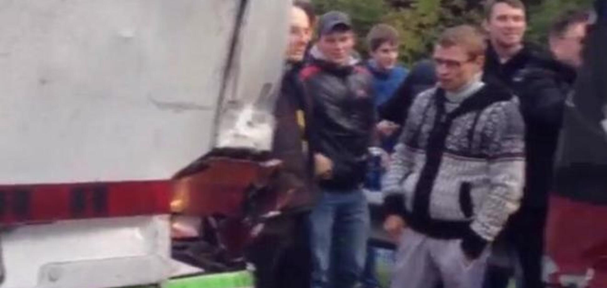 В России столкнулись два автобуса с болельщиками