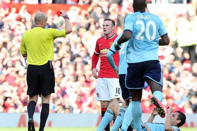 Капитана МЮ дисквалифицировали на три матча: видео грубого фола