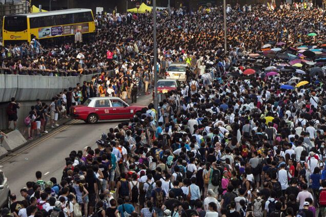 В Гонконге собрался многотысячный митинг за демократические выборы