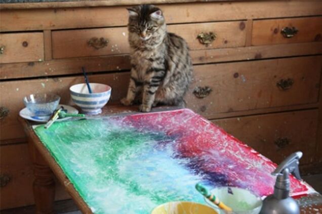 5-летняя художница-аутист создает настоящие шедевры