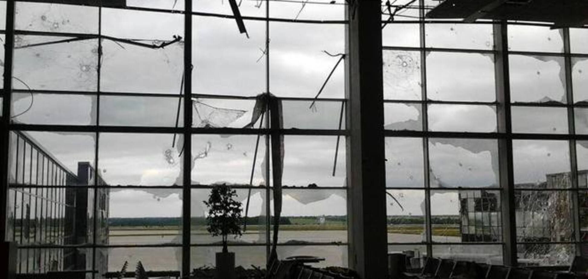Журналист: аэропорт в Донецке будет передан под контроль российских наемников