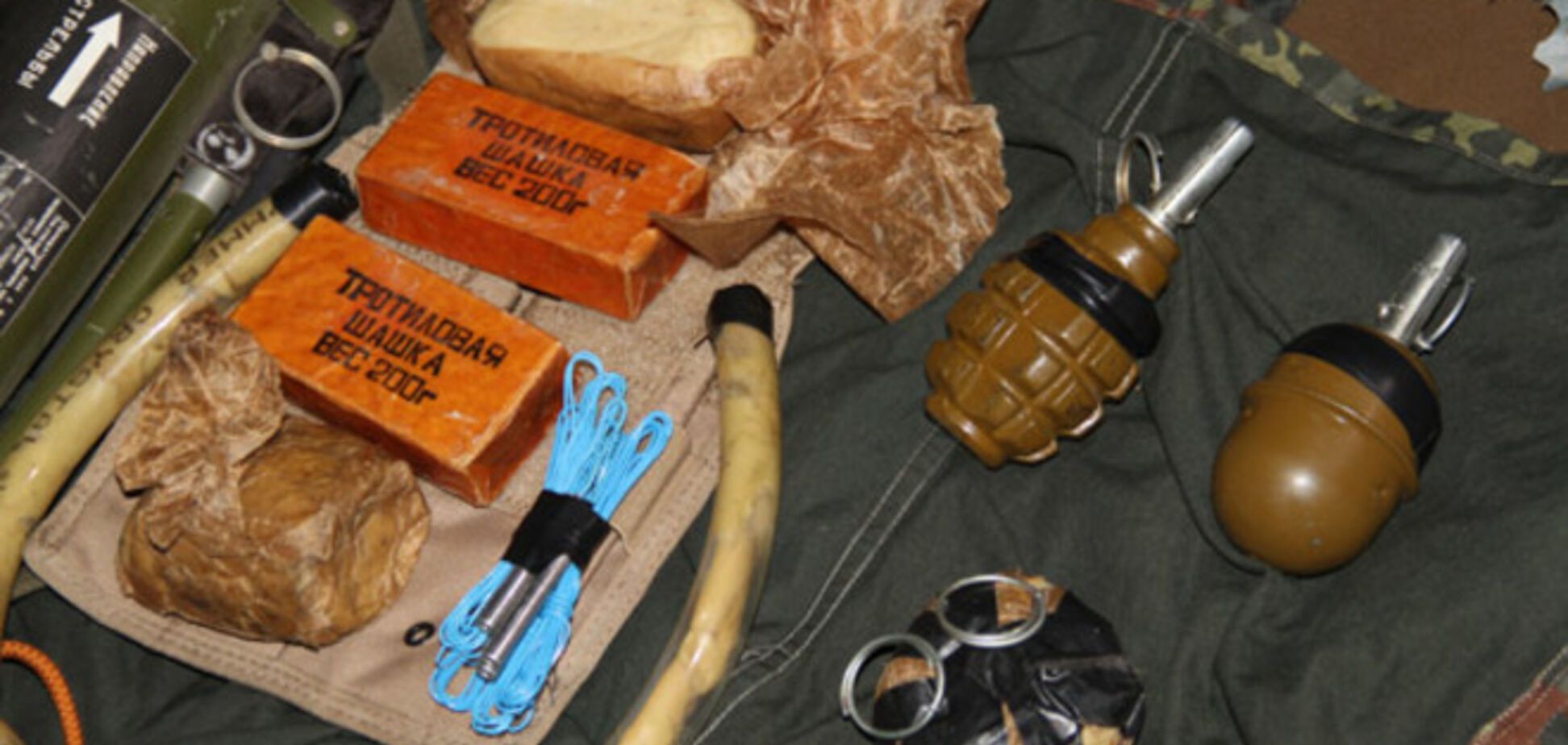 Силовики задержали курьеров с арсеналом оружия из зоны АТО. Видеофакт