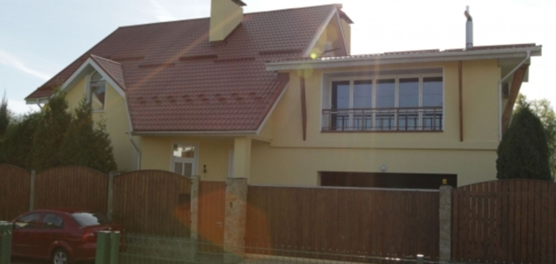 Журналисты опубликовали фото домов кандидатов в нардепы