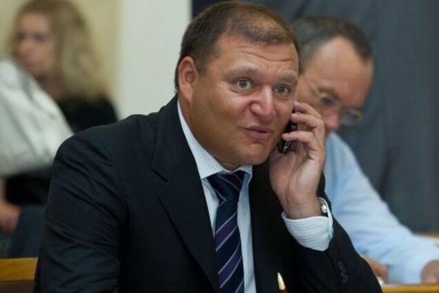 Добкин назвал снос памятника Ленину 'шабашем радикалов' и обвинил в этом киевлян и львовян