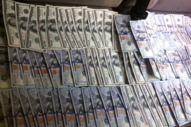 Чиновницу из Минэкологии поймали на взятке в $14 тыс.