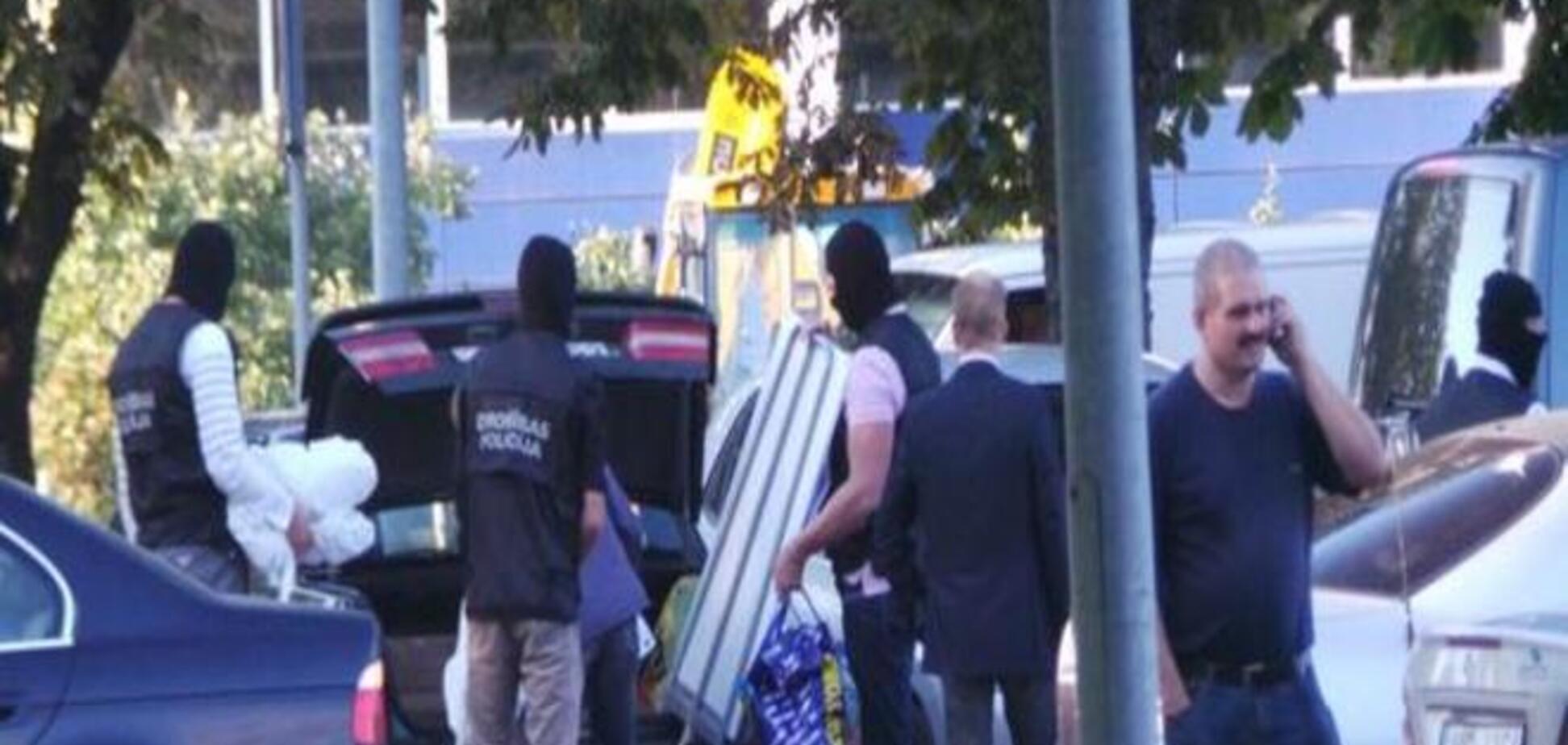 В Риге появились ДНРовцы: размахивают флагами и просят денег