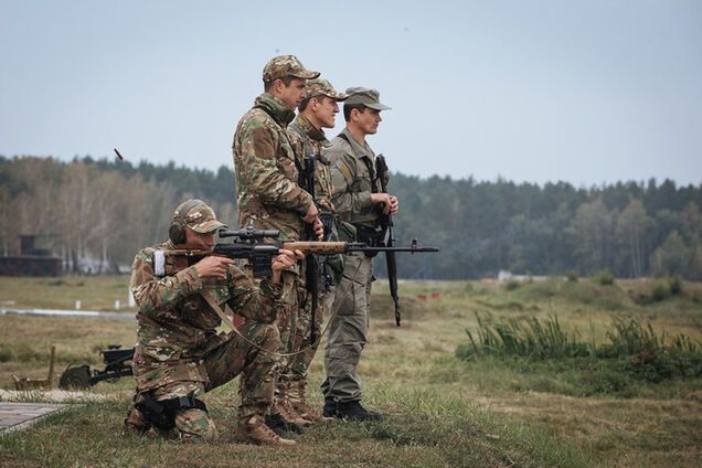 Кто даст надежду стране? Ждем комбата?