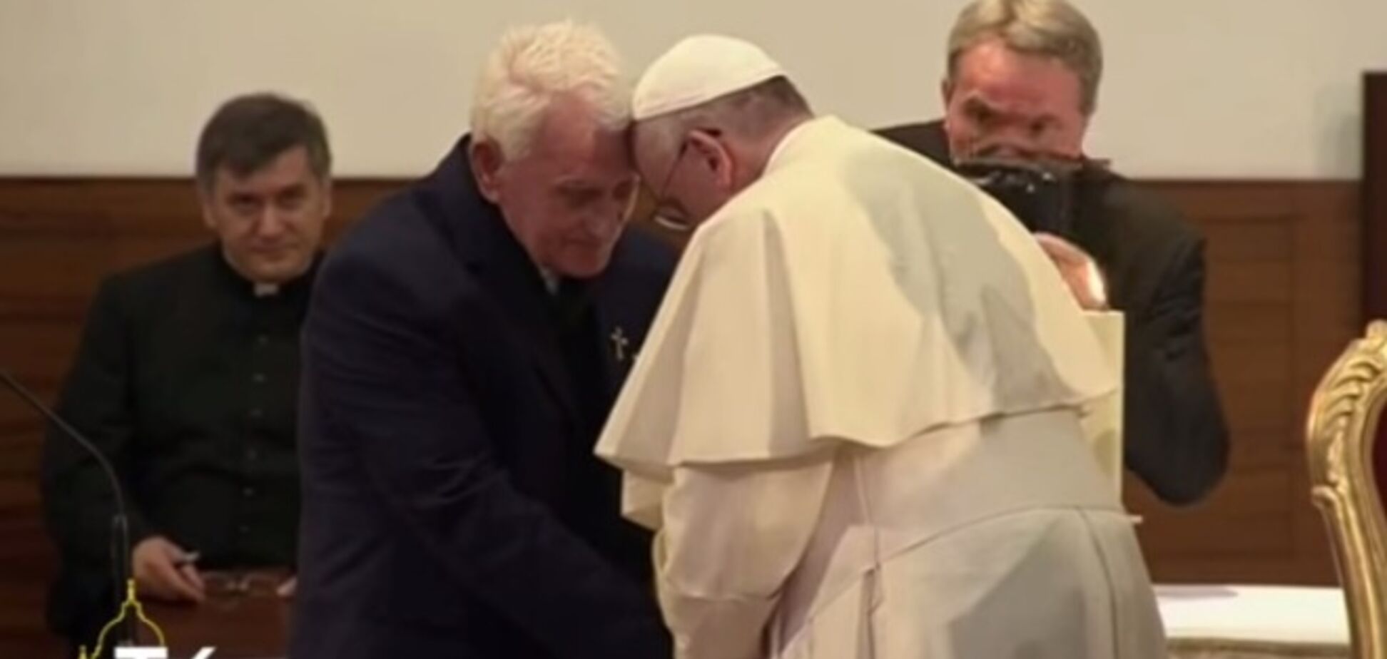 Папа Франциск заплакал, услышав рассказ старика