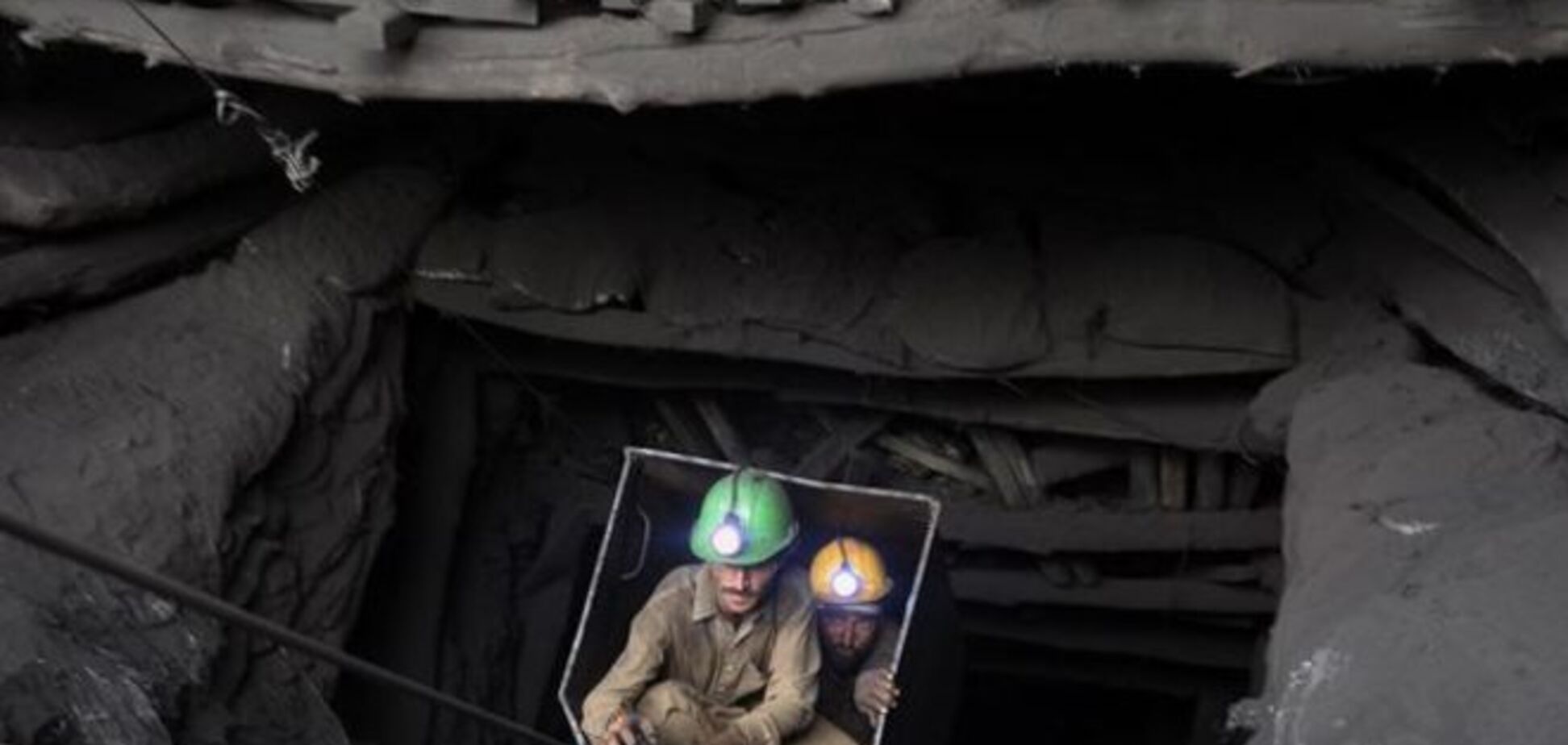 В Донецке террористы обстреляли шахту им. Засядько