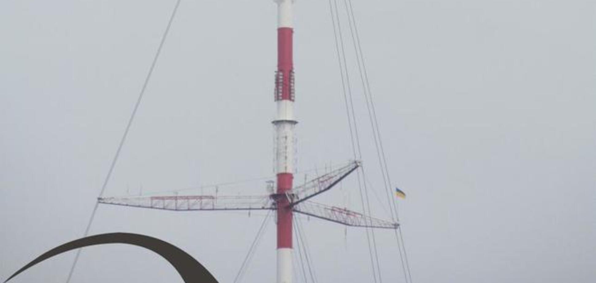 На 354-метровой винницкой телебашне появился украинский флаг