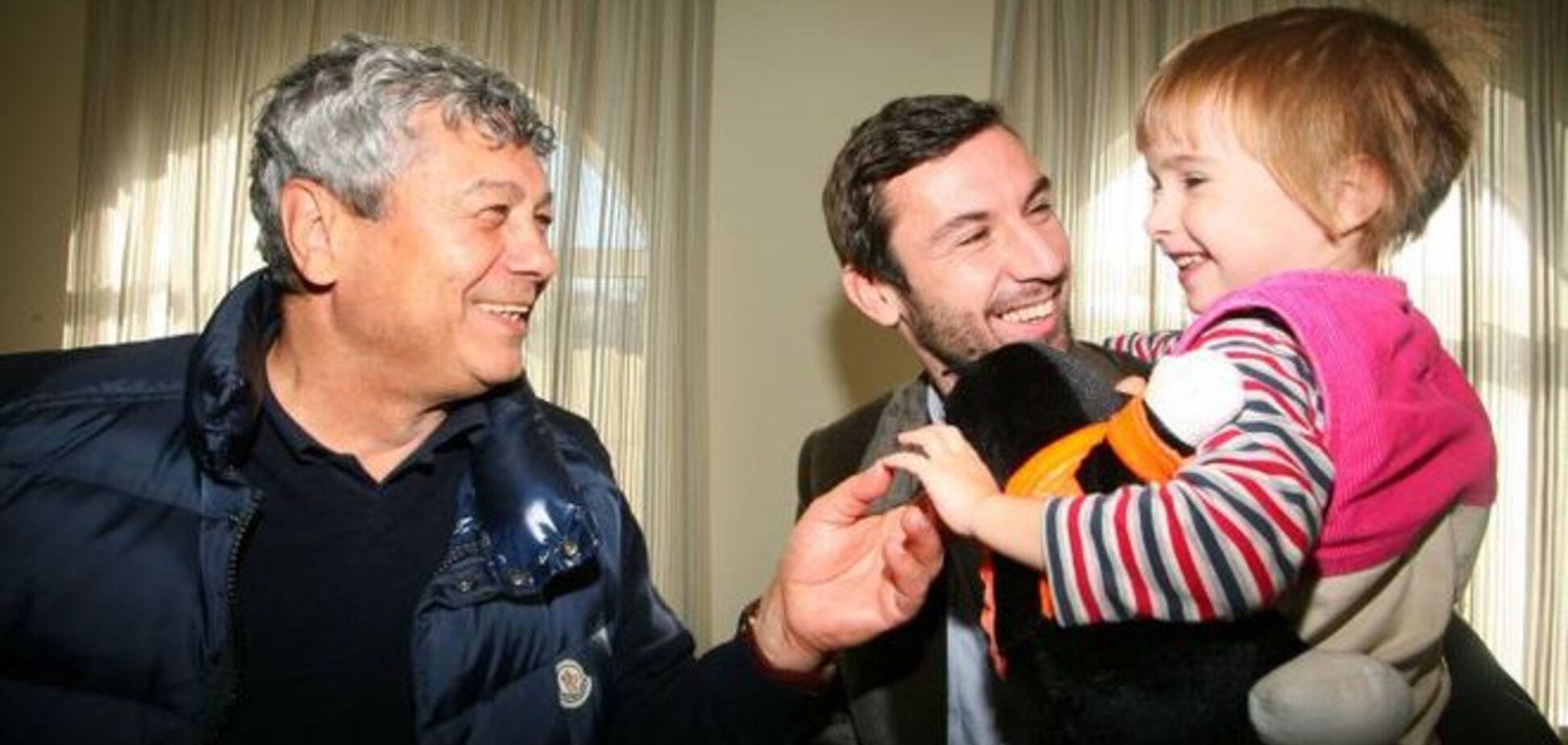 'Шахтер' сделал приятный сюрприз детям-сиротам из интерната Винников