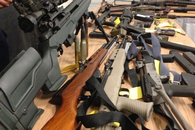 Под Херсоном задержан гвардеец с мощным арсеналом оружия