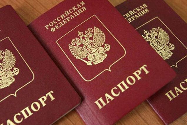 Террористы в Торезе уже собирают личные данные жителей для оформления паспортов РФ