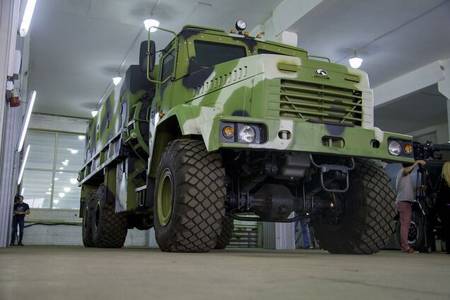 Одетые в бронь нардепами авто проходят 'боевое крещение' в зоне АТО