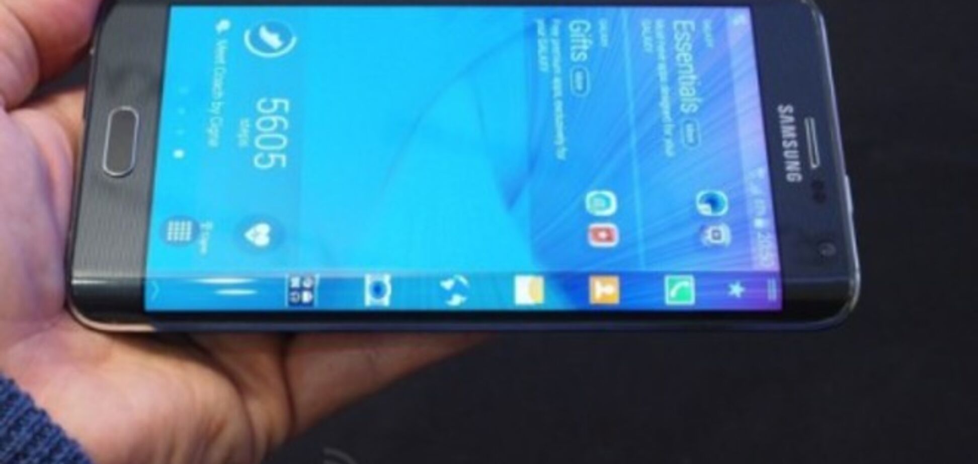 Samsung выпустила спецверсию Galaxy Note с изогнутым экраном