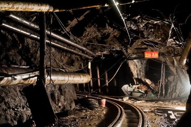 Российские оккупанты сбрасывают трупы своих солдат в штольни шахт