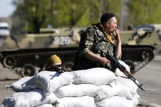 Террористы подорвали авто Нацгвардии в Дебальцево