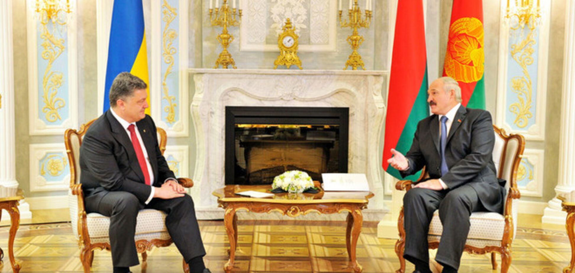 Порошенко обсудил с Лукашенко перемирие на Донбассе