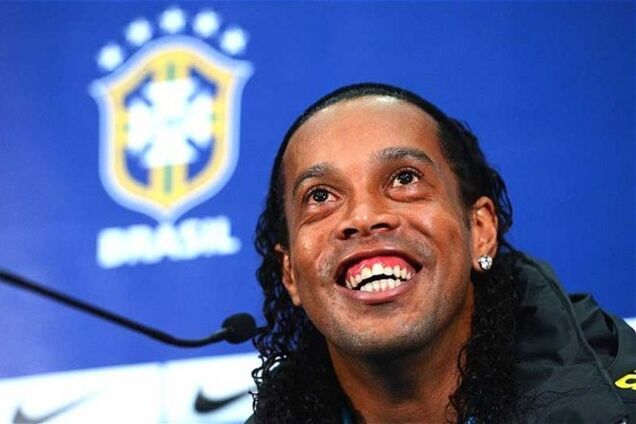 Роналдиньо наконец-то нашел новый клуб