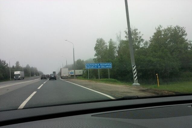 Лукашенко ввел особый режим на границе с Россией