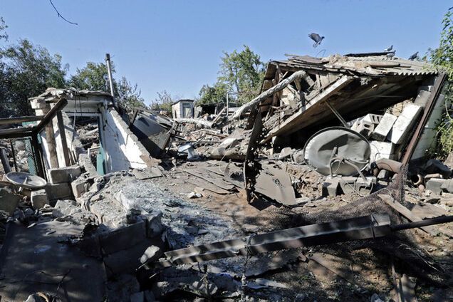 Последствия боев: в Луганской области разрушены более 3,7 тыс. объектов инфраструктуры