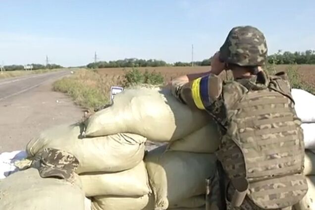 На Луганщине оккупанты окружили блокпост Нацгвардии и пригрозили бойцам 'полным уничтожением'