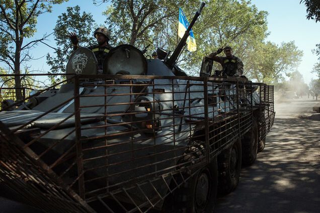 'Перемирие' по-русски: войска РФ обстреливают силы АТО тяжелым вооружением