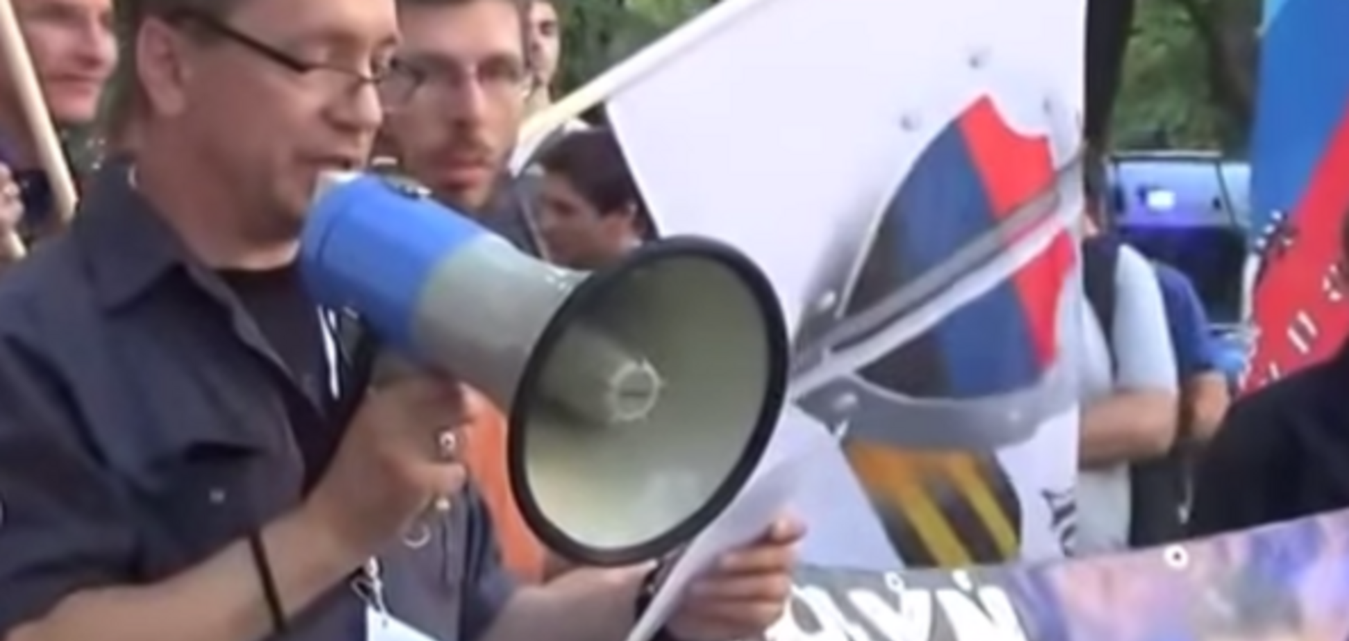 В Варшаве подростков использовали для антиукраинской акции за 'ДНР' и 'ЛНР'