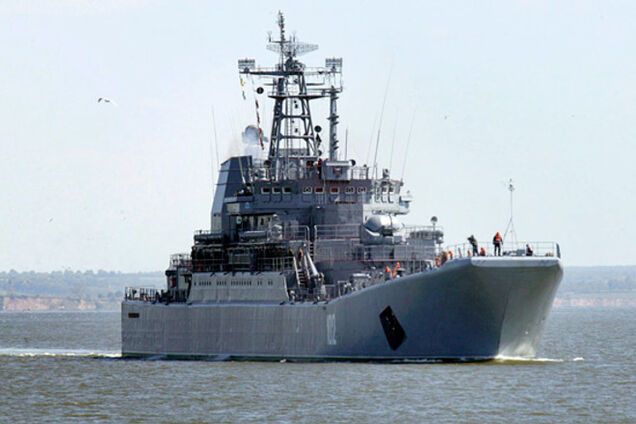 Россия стянула к берегам Крыма 8 десантных кораблей