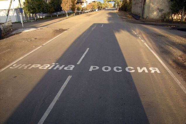 Украина не контролирует более 100 км границы с РФ