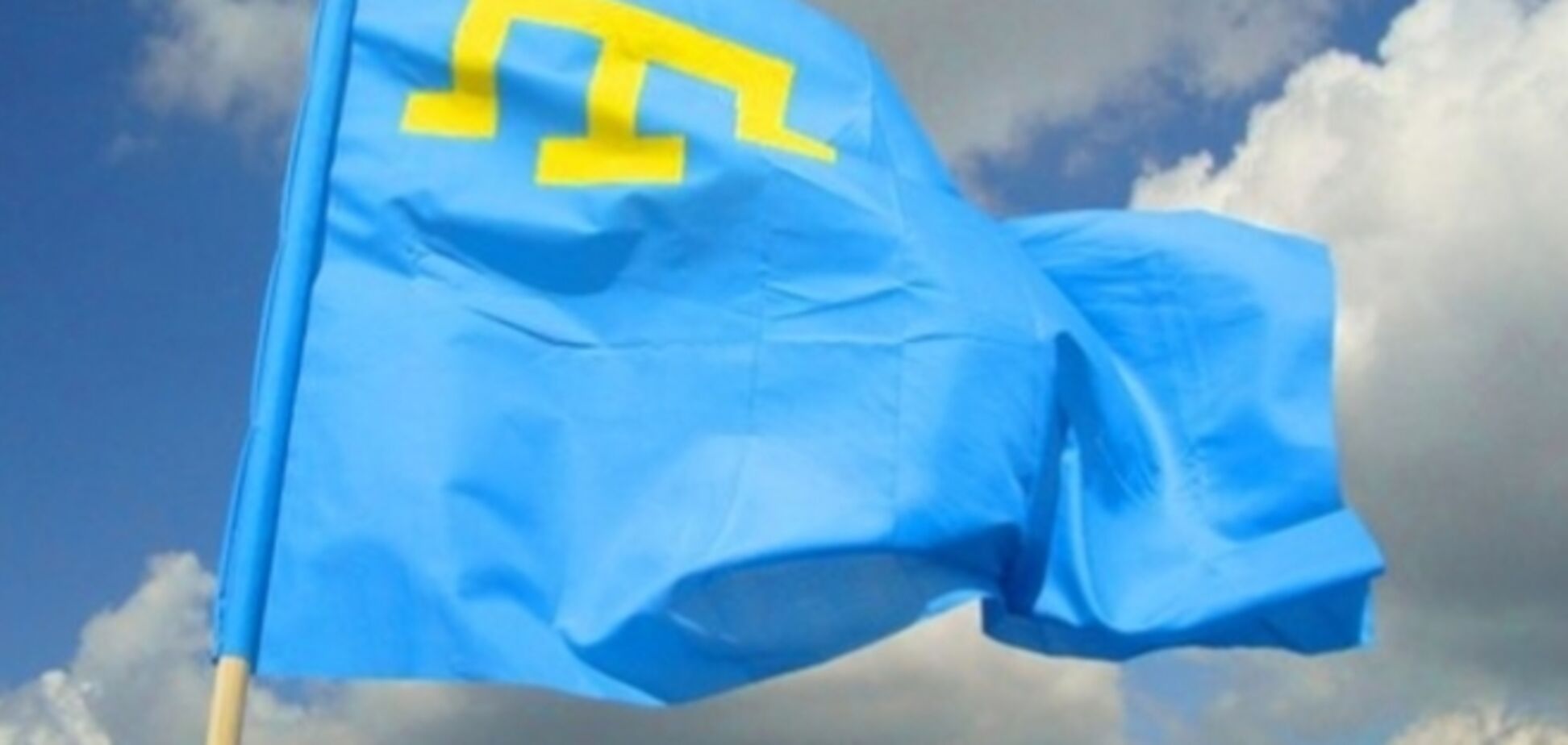 Оккупанты провели обыск в крымскотатарской гимназии: заставили убрать национальную символику