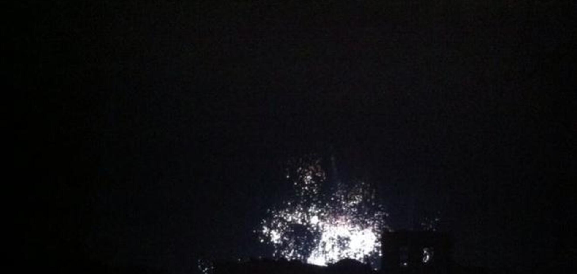 В Донецке ночью жители заметили похожие на фейерверки последствия обстрелов