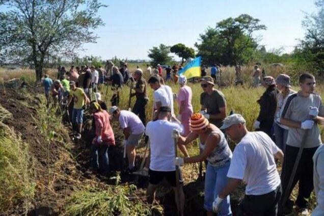 Жителей Харькова зовут копать оборонный ров на границе с РФ