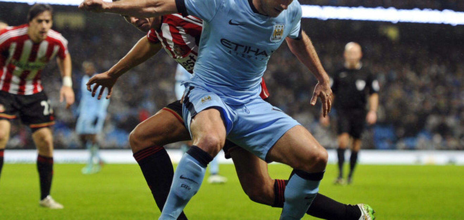 'Манчестер Сити' вырвал победу в битве с 'черными котами'