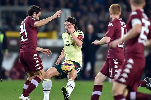 'Милан' снова не смог выиграть в чемпионате Италии